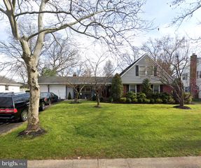 130 CLUB HOUSE DR, Willingboro, NJ 08046