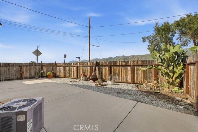 10744 Radwin Avenue, Sunland (los Angeles), CA 91040