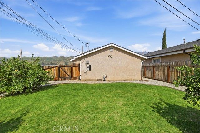10744 Radwin Avenue, Sunland (los Angeles), CA 91040