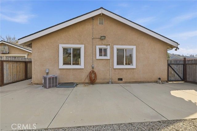 10744 Radwin Avenue, Sunland (los Angeles), CA 91040