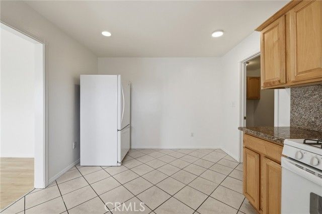 10744 Radwin Avenue, Sunland (los Angeles), CA 91040