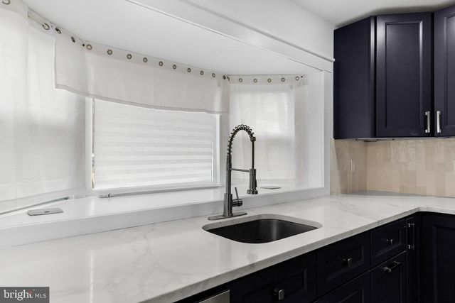 15 W MAIN ST, Marlton, NJ 08053