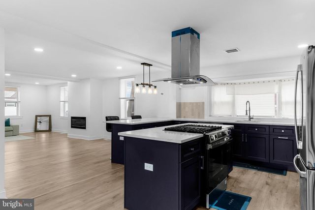 15 W MAIN ST, Marlton, NJ 08053