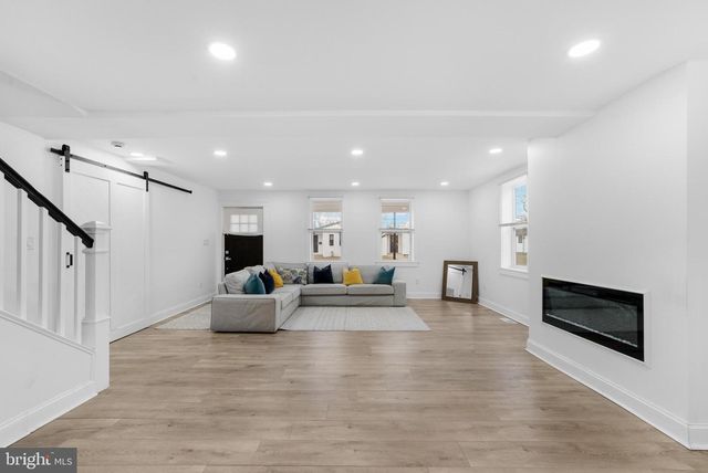 15 W MAIN ST, Marlton, NJ 08053