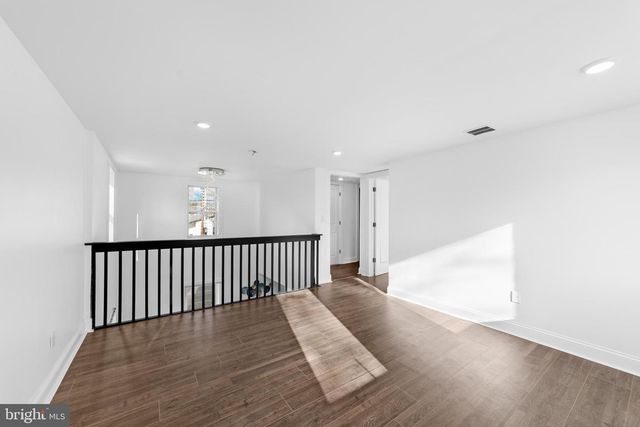 15 W MAIN ST, Marlton, NJ 08053