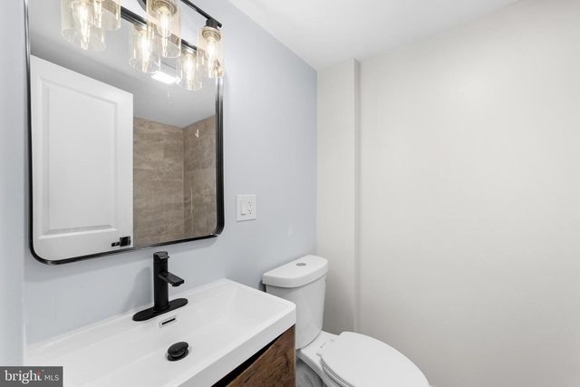 15 W MAIN ST, Marlton, NJ 08053