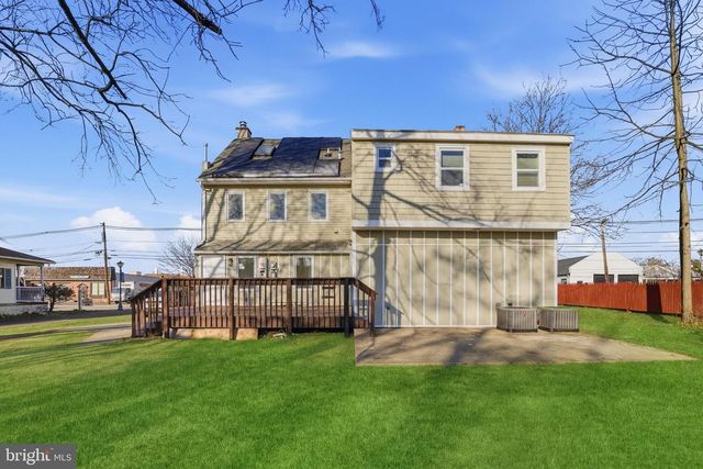 15 W MAIN ST, Marlton, NJ 08053