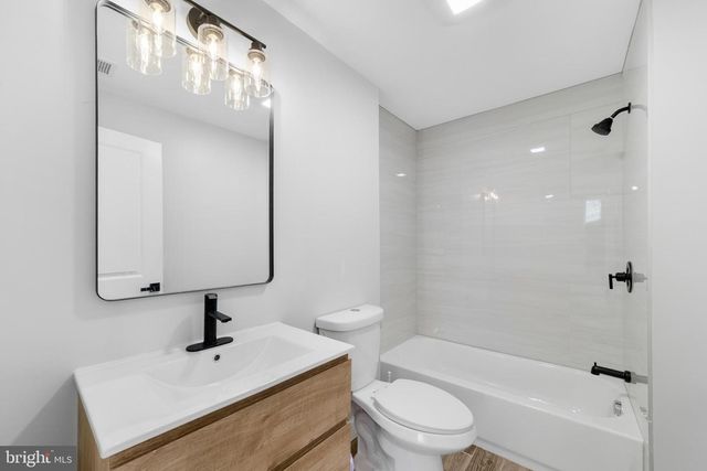 15 W MAIN ST, Marlton, NJ 08053