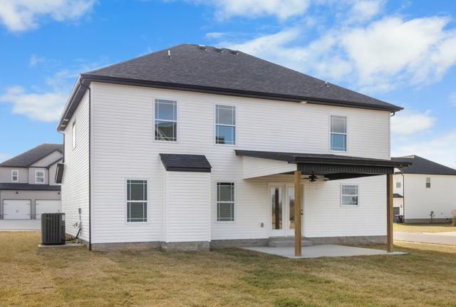 141 Monaghan Dr, Clarksville, TN 37042