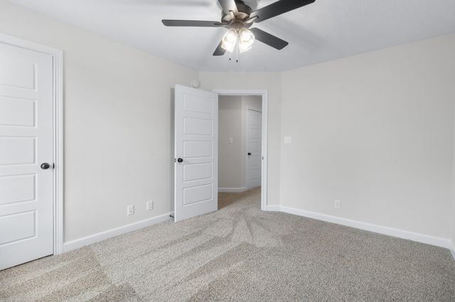 141 Monaghan Dr, Clarksville, TN 37042