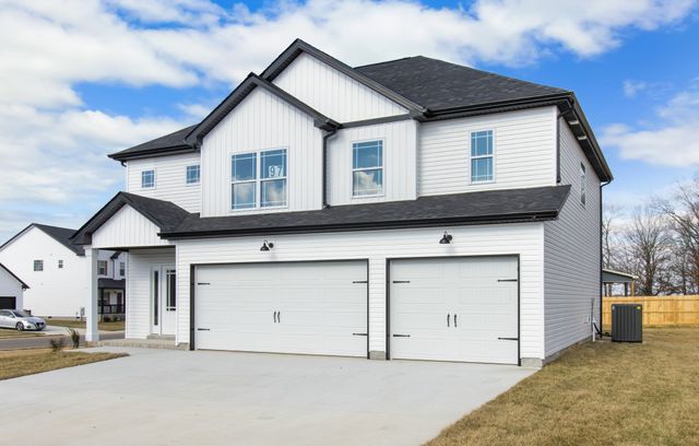 141 Monaghan Dr, Clarksville, TN 37042