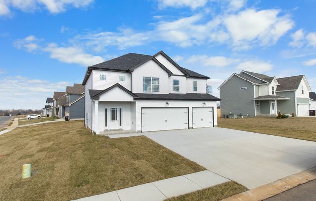 141 Monaghan Dr, Clarksville, TN 37042