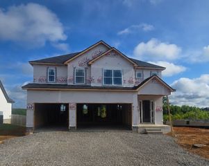141 Monaghan Dr, Clarksville, TN 37042