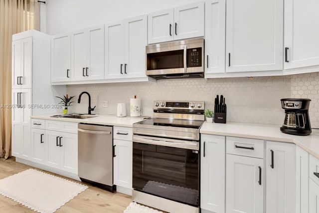 12159 NW 59th St, Coral Springs, FL 33076