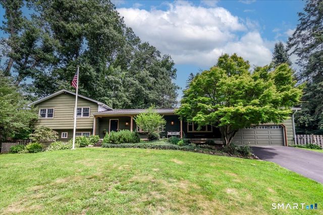 16 Pinewood Shores, Sherman, CT 06784