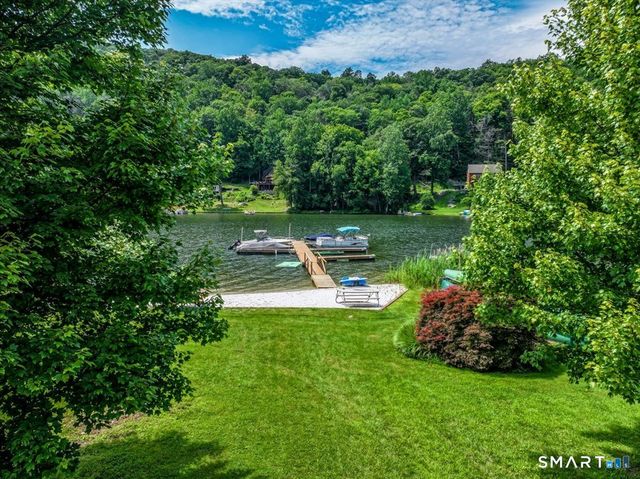 16 Pinewood Shores, Sherman, CT 06784