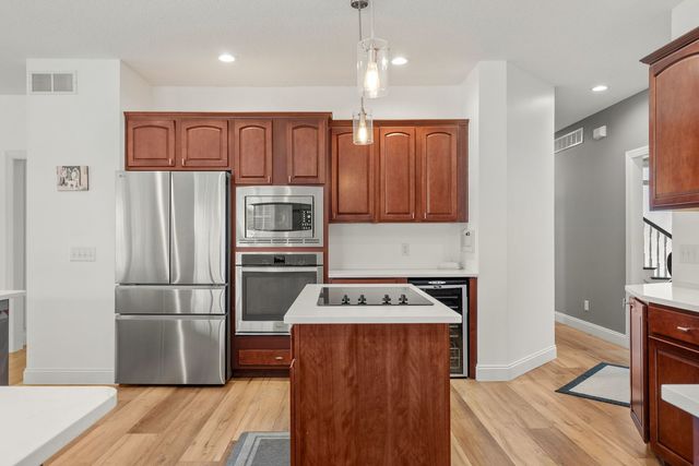 6404 Forest Road, Davenport, IA 52807