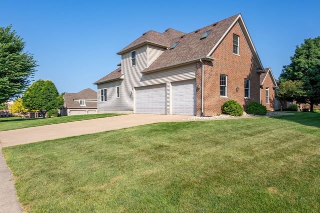 6404 Forest Road, Davenport, IA 52807