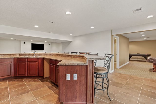 6404 Forest Road, Davenport, IA 52807
