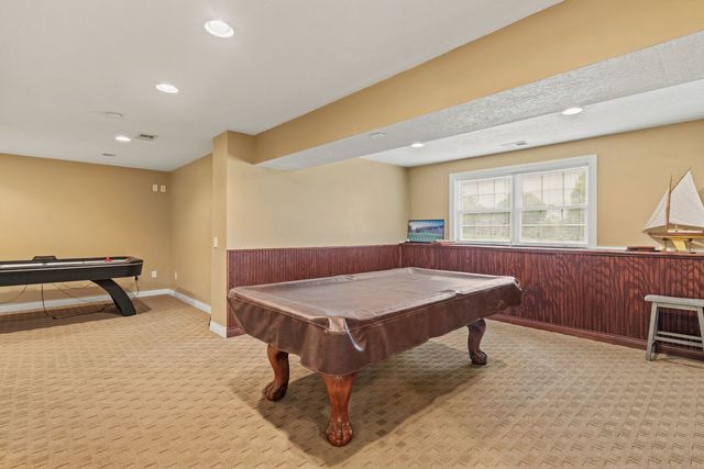 6404 Forest Road, Davenport, IA 52807