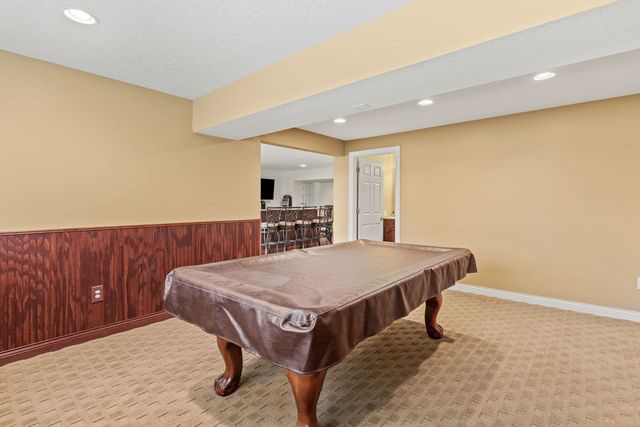 6404 Forest Road, Davenport, IA 52807