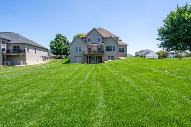 6404 Forest Road, Davenport, IA 52807