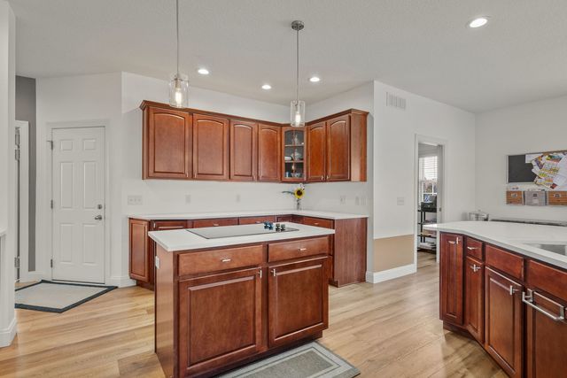 6404 Forest Road, Davenport, IA 52807