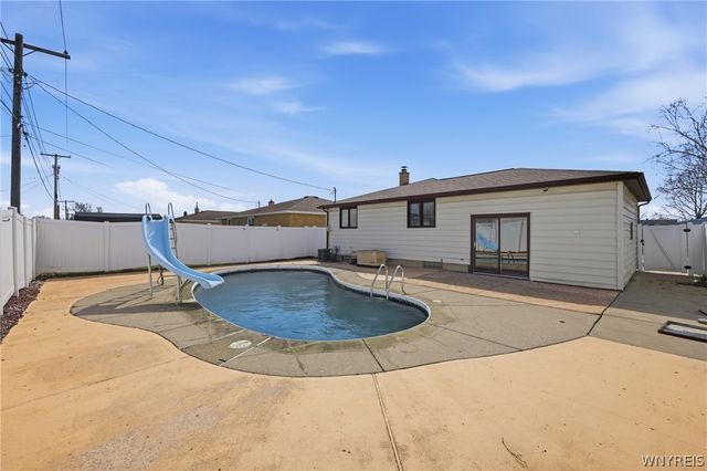 69 Jane Lane, Cheektowaga, NY 14043