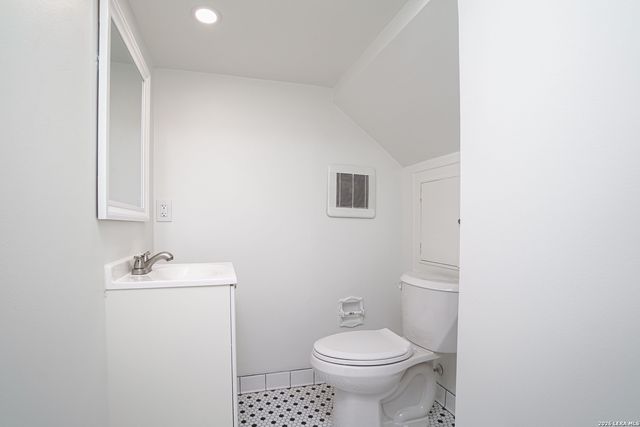 126 Stanford, San Antonio, TX 78212