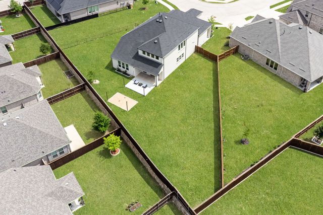 2711 Woodside Road, Celina, TX 75009