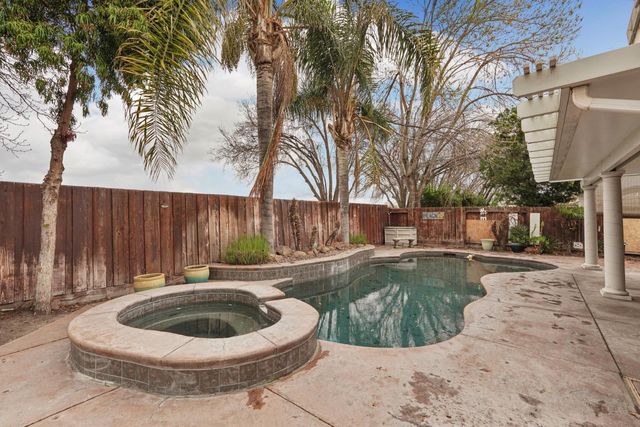 2219 Yellowstone Ave, Tracy, CA 95377