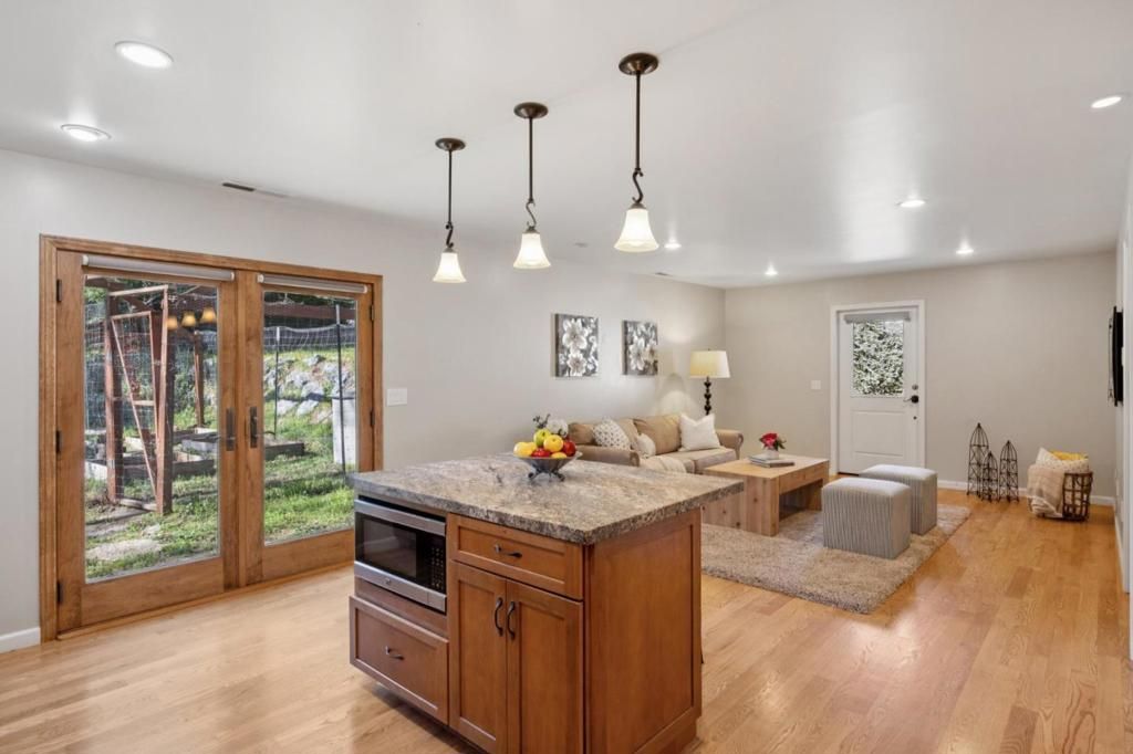 Image 31 of property listing at 22430 Summit Road, Los Gatos, CA 95033