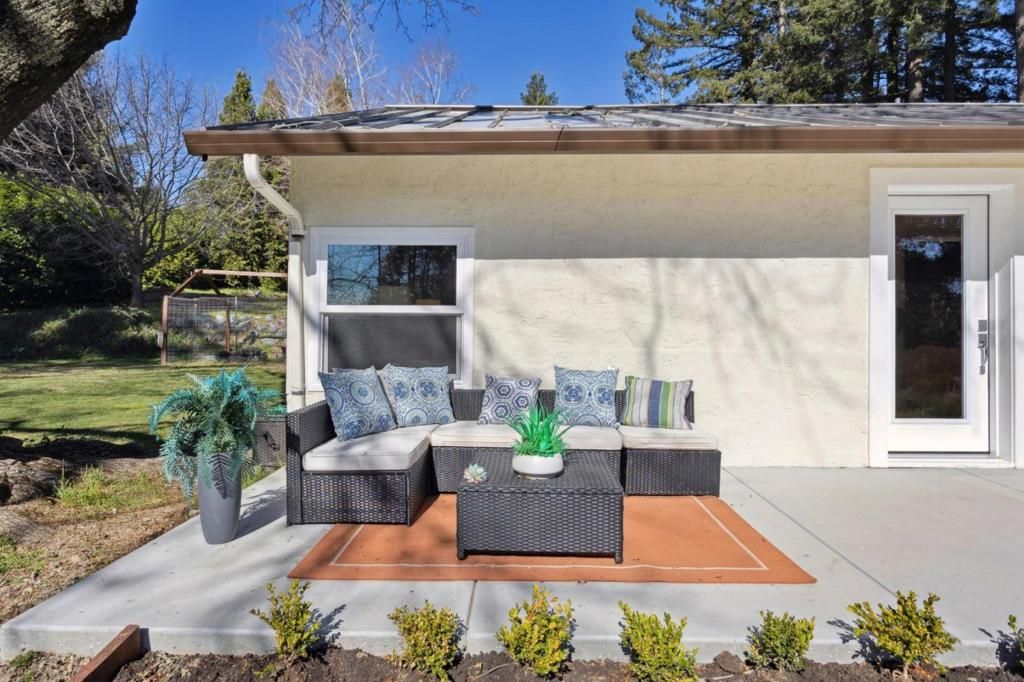 Image 37 of property listing at 22430 Summit Road, Los Gatos, CA 95033