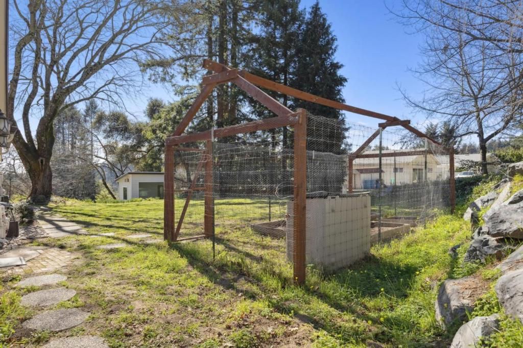 Image 48 of property listing at 22430 Summit Road, Los Gatos, CA 95033