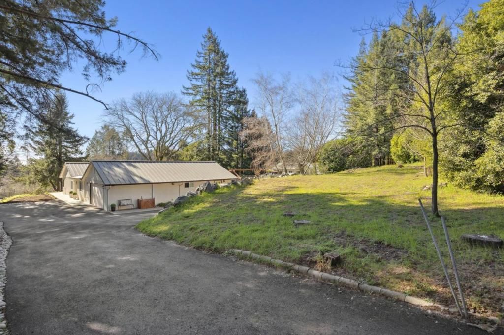 Image 52 of property listing at 22430 Summit Road, Los Gatos, CA 95033