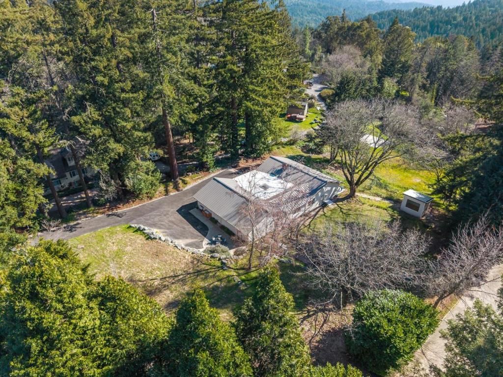 Image 54 of property listing at 22430 Summit Road, Los Gatos, CA 95033