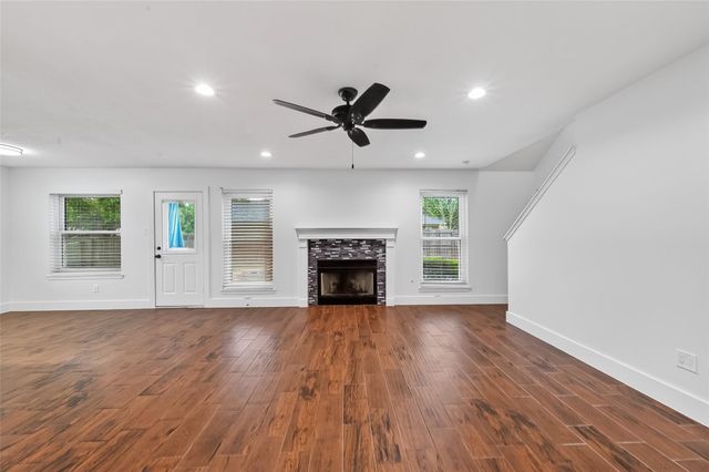 2018 Village Court Lane, Rosenberg, TX 77471