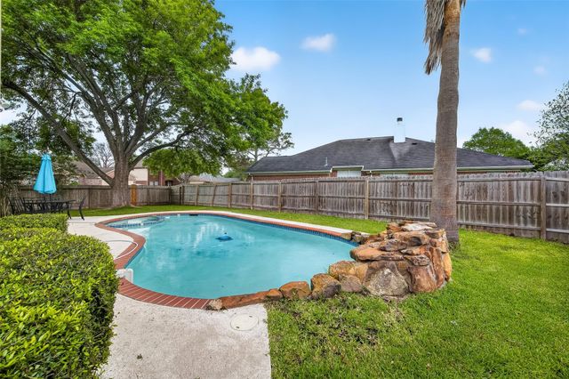 2018 Village Court Lane, Rosenberg, TX 77471