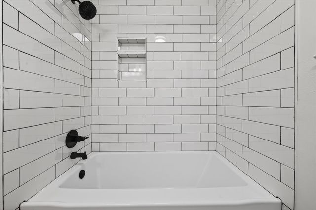 2018 Village Court Lane, Rosenberg, TX 77471