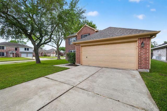 2018 Village Court Lane, Rosenberg, TX 77471