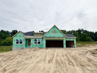 8332 Kettle Oak Drive, Alto, MI 49302