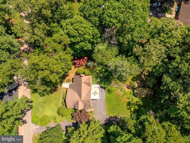 45383 PERSIMMON LN, Sterling, VA 20165