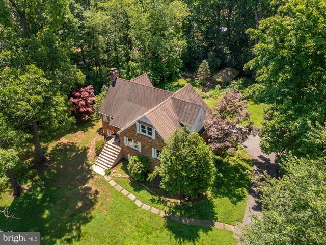 45383 PERSIMMON LN, Sterling, VA 20165