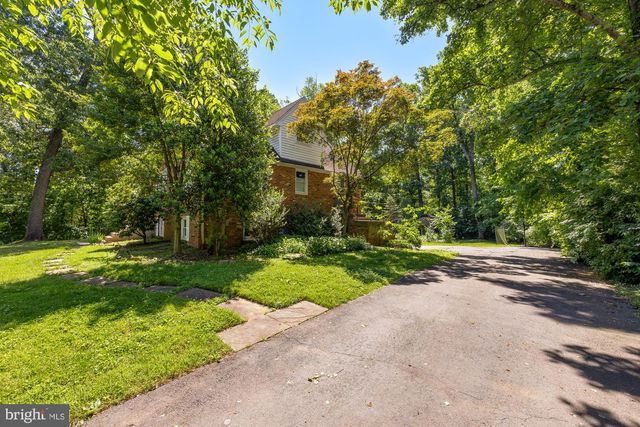 45383 PERSIMMON LN, Sterling, VA 20165