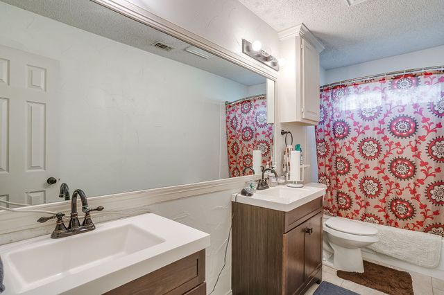 412 Inland Circle, Azle, TX 76020