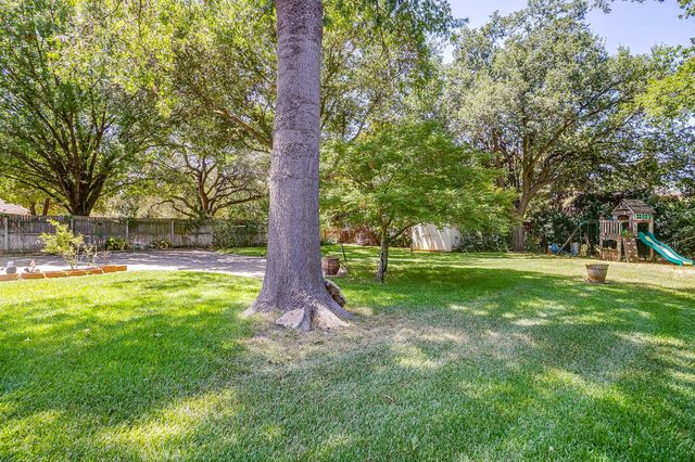 412 Inland Circle, Azle, TX 76020