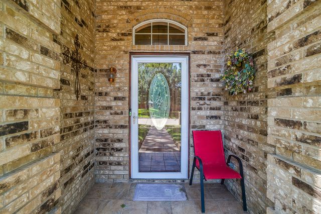 412 Inland Circle, Azle, TX 76020