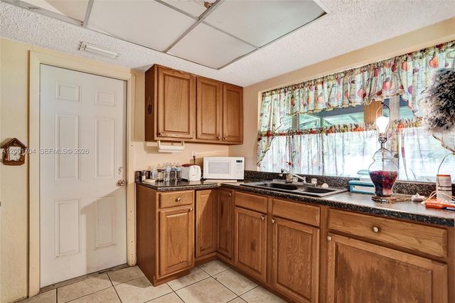 5712 NW 66th Avenue, Tamarac, FL 33321