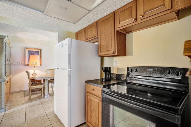 5712 NW 66th Avenue, Tamarac, FL 33321