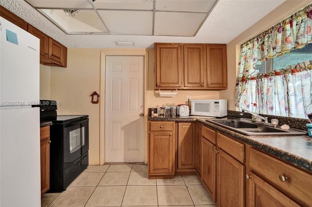 5712 NW 66th Avenue, Tamarac, FL 33321